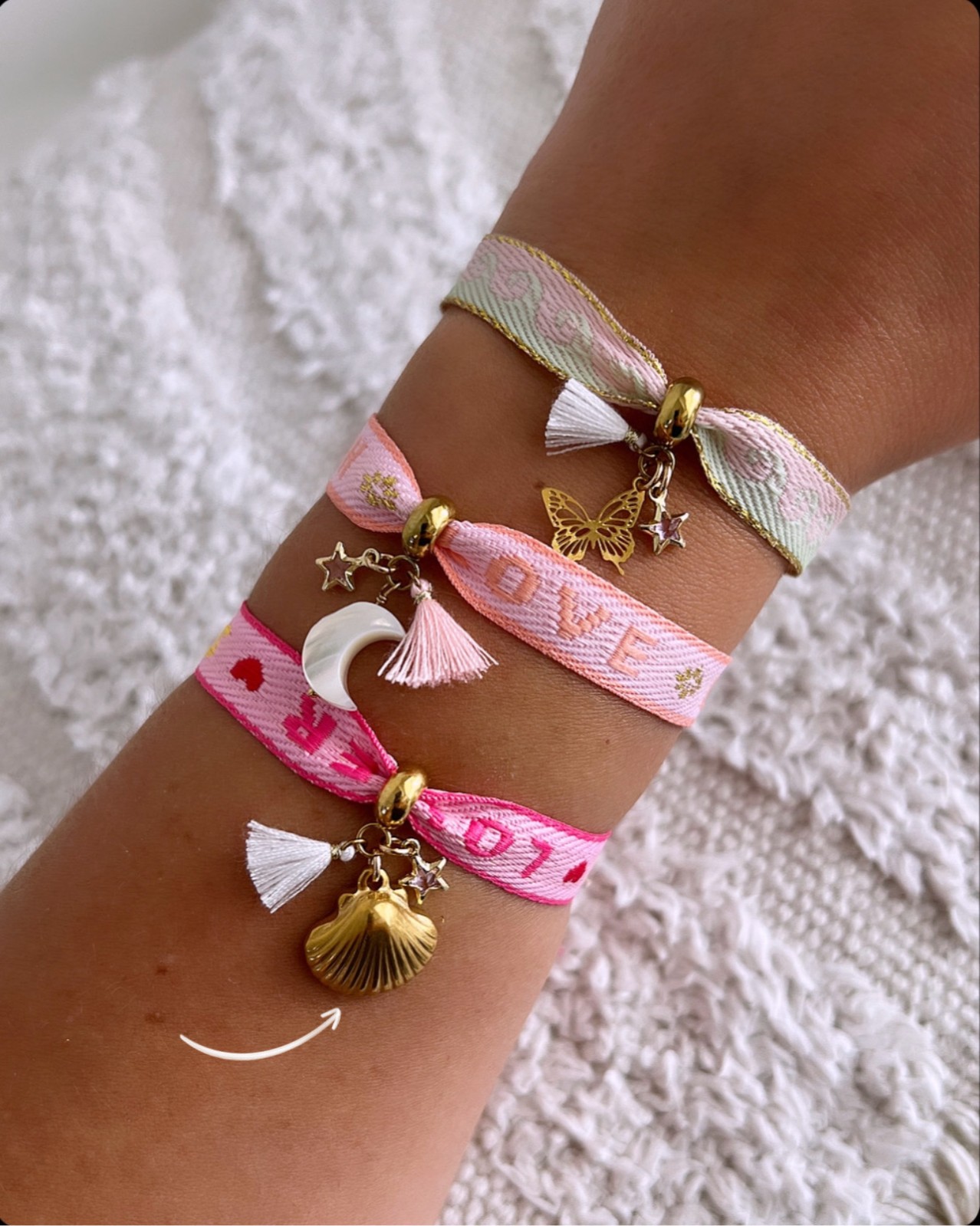 Bracelet et son pendentif coquillage