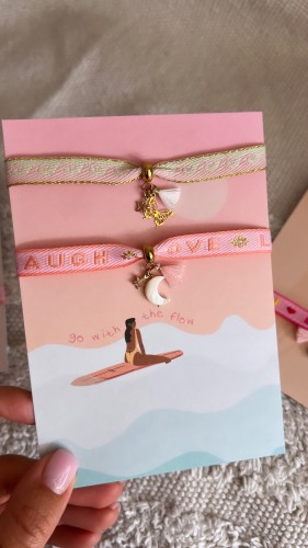 Bracelet et son pendentif coeur résine