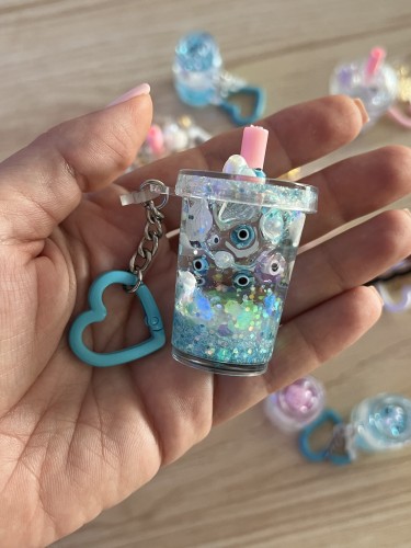 Porte clé bleu "kawaï" bubble tea en résine fait main