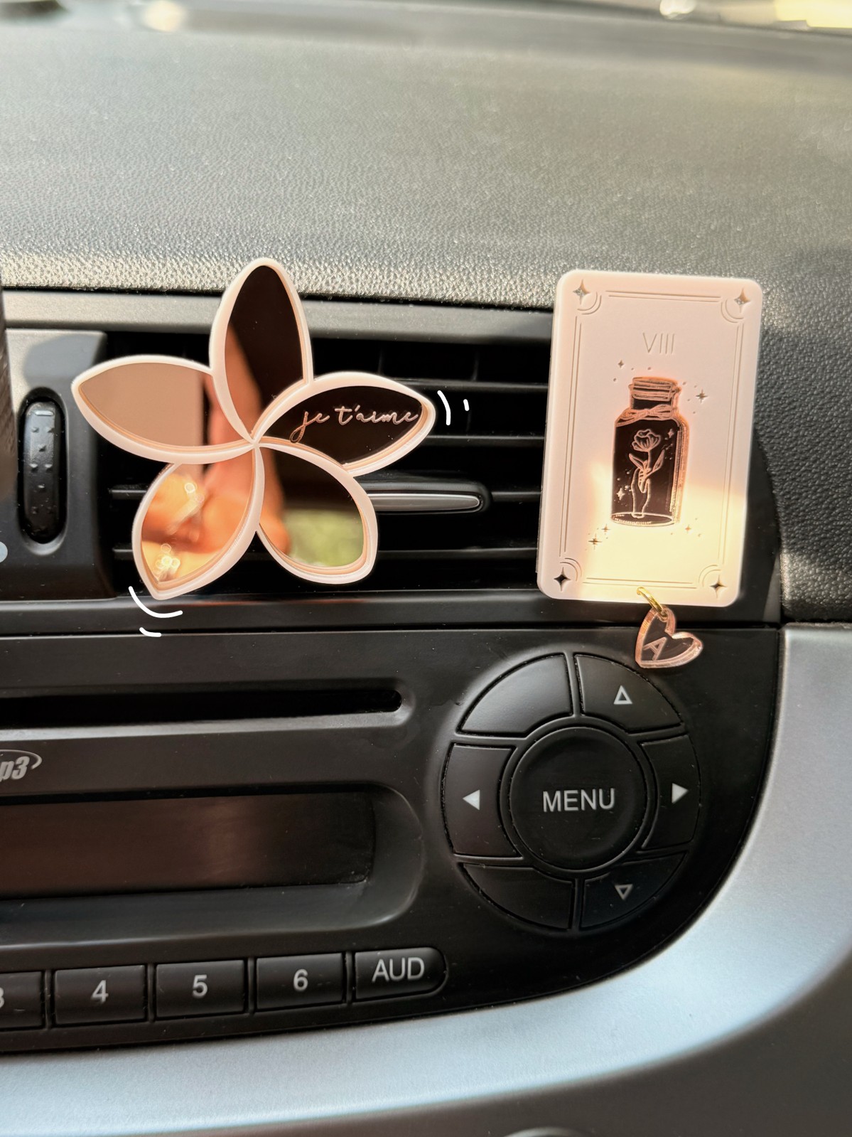 Bijou de voiture Monoï diffuseur parfum