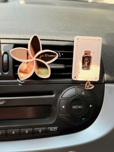 Bijou de voiture Monoï diffuseur parfum