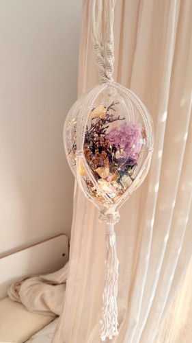 Grand Ballon fleurs séchées & feuilles d'or Macramé numéro 9