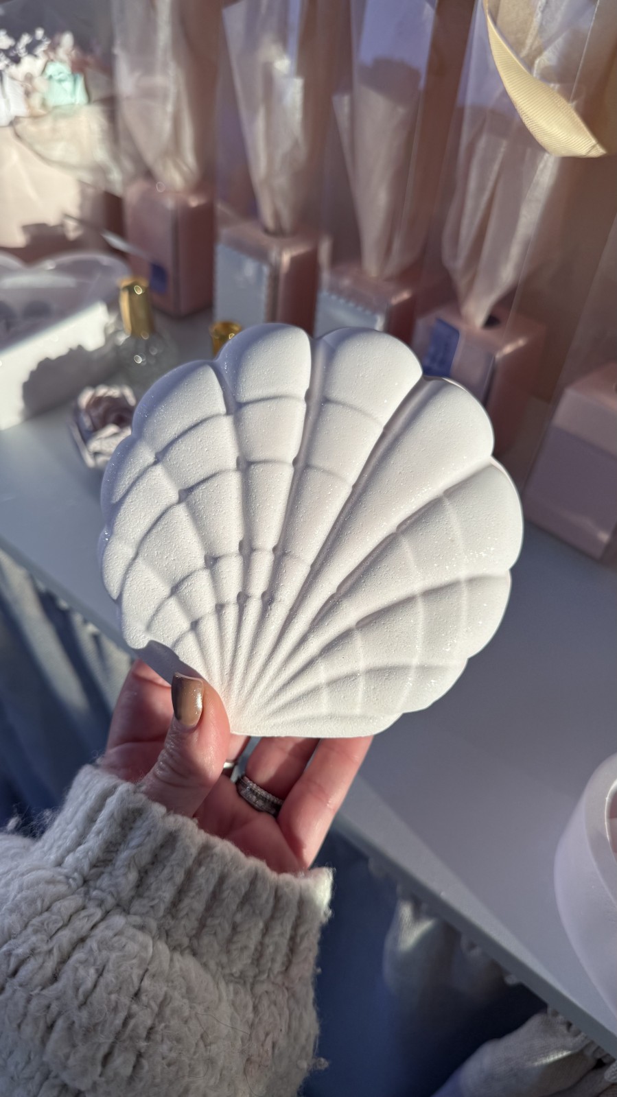 Boite coquillage paillettée à parfumer