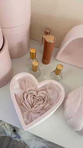 Fleur coeur pivoine paillettée seule et son parfum